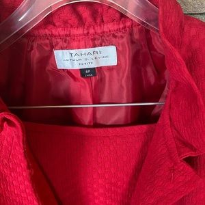 TAHARI red embossed skirt set 8P.